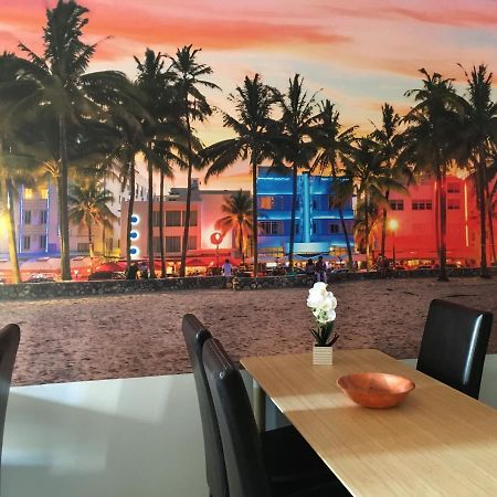 Balatoni Retro Villa บาลาตอนเฟนีแวช ภายนอก รูปภาพ